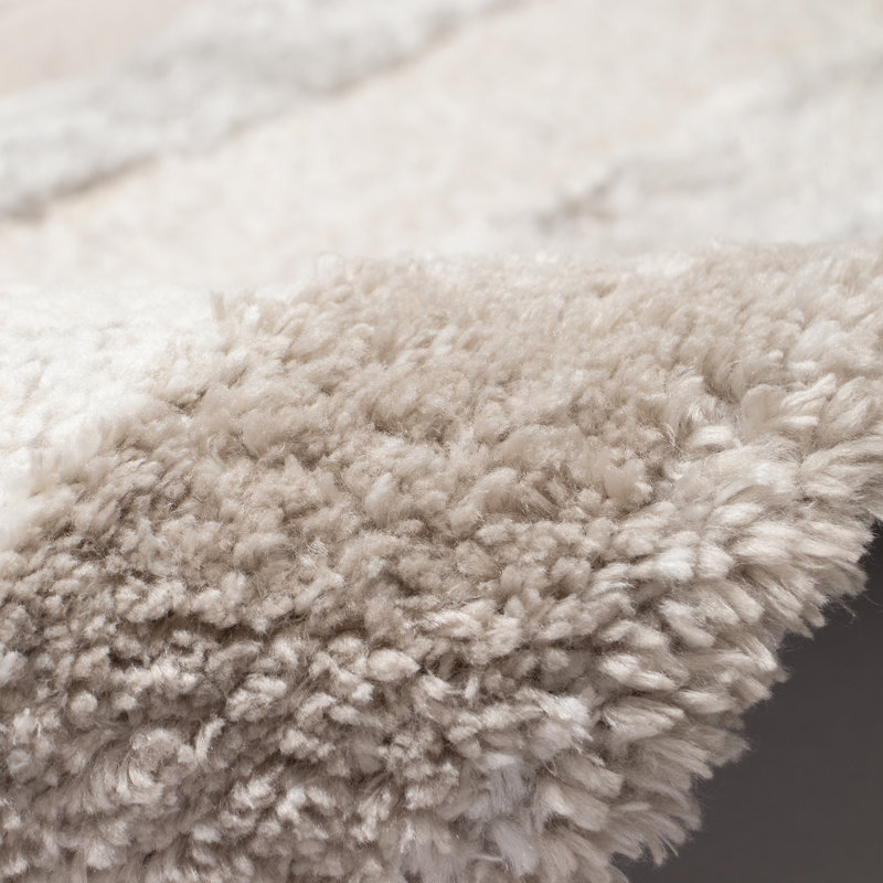 Machine Woven Polyester Area Rug in Beige, Rectangle 3'3" x 4'11"