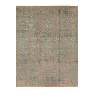 Floral Area Rug in Tan/Mint