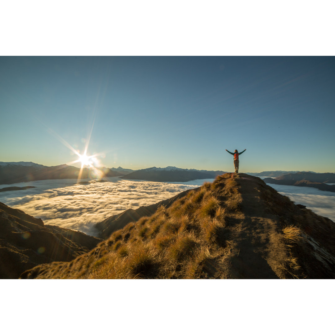 Erfolg auf dem Berggipfel von Swissmediavision - No Frame Set auf Leinwand