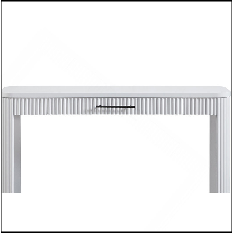 Secrétaire, Blanc
