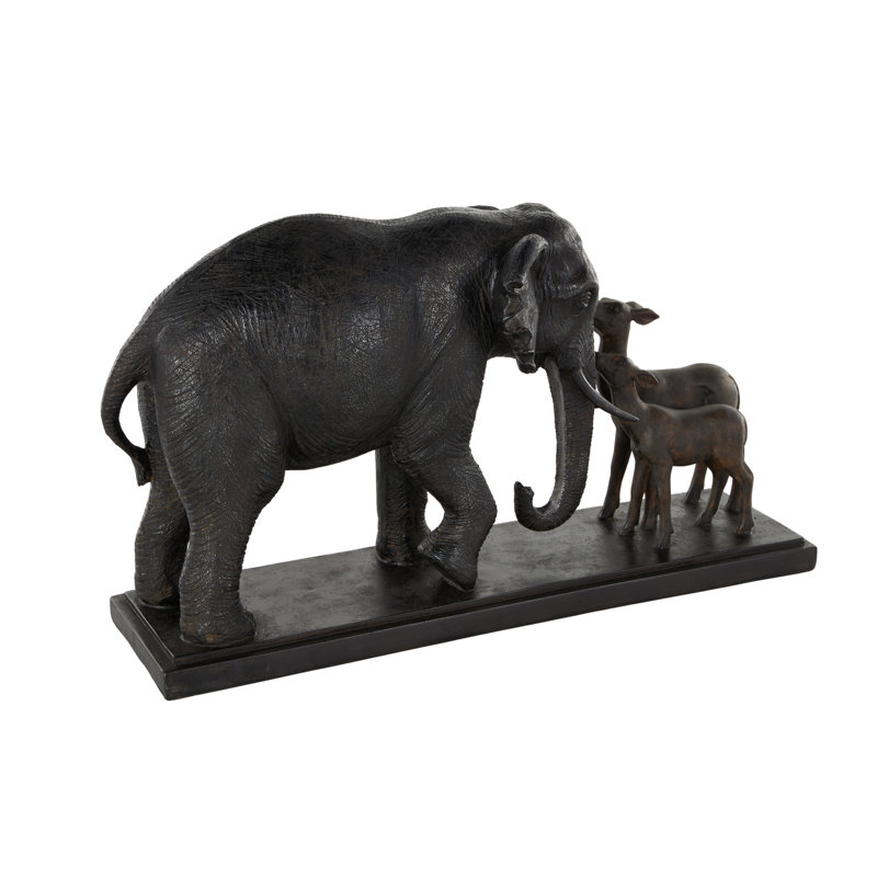 Sculpture Cole and Grey en résine éléphant marchant avec un cerf brun foncé