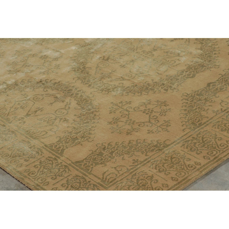 Rug & Kilim’S European Style Rug In Gold With Floral Medallions “Catana”