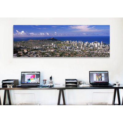 Honolulu, Oahu, Hawaii 2010' Photographic Print on Canvas -  East Urban Home, EASU3040 34060366