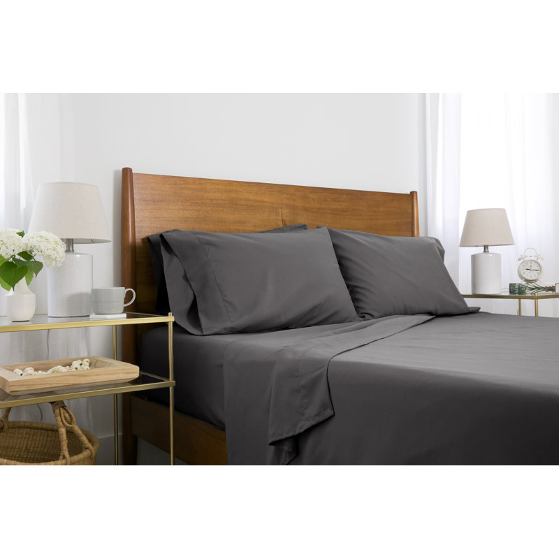 Southshore Fine Linens Southshore Basics Sheet Set in Hint of Green, 100 GSM Double-Brushed Microfiber 16 Inch Deep Pocket Bedding with 2 Fitted Sheets, 1 Flat Sheet and 4 Pillowcases, Split King
