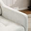 Fauteuil rembourré avec accoudoirs carrés et capitonnés-579925322