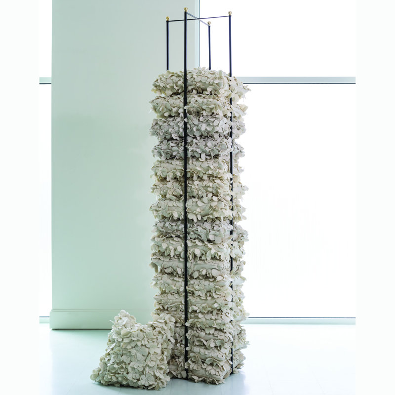 Pillow Fixture-Tall, Brass