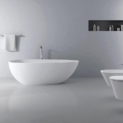 Baignoire autoportante en acrylique de 67 po avec dossier Redden, fini blanc mat et bonde escamotable - baignoire de 93 gallons Redden