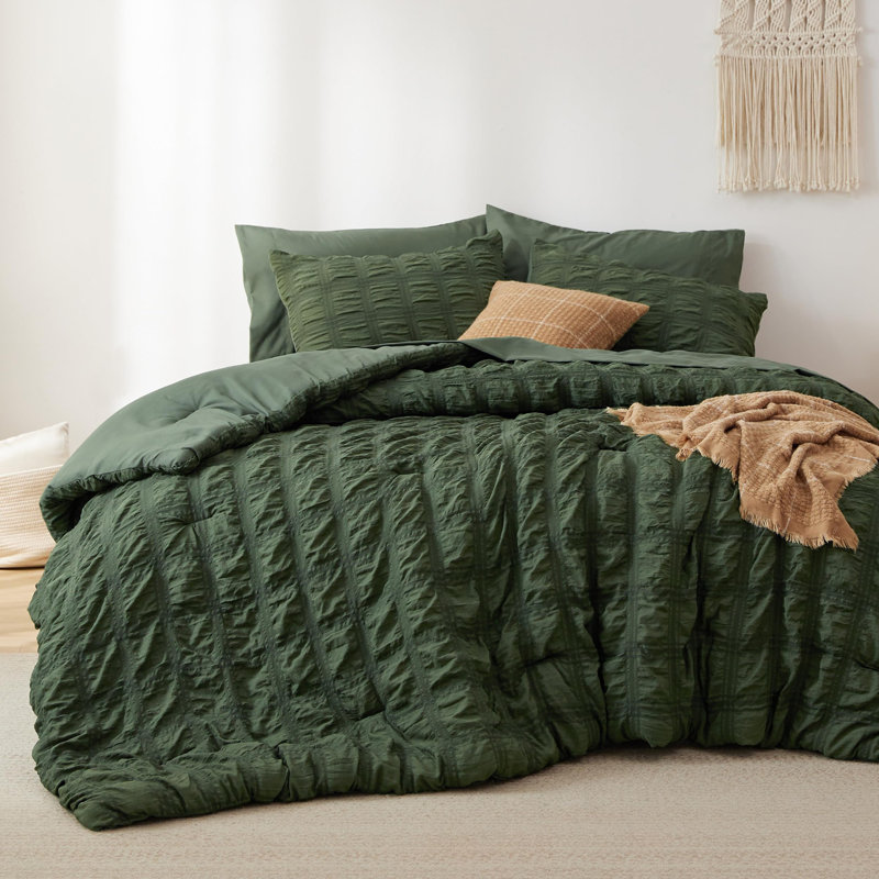 Bedsure Bed in a Bag King - 7 Pieces Plaid Seersucker Bedding Comforter Sets, Soft Lightweight Olive Green Boho Bed Set with Comforters King Size, Sheets, Pillowcases & Shams