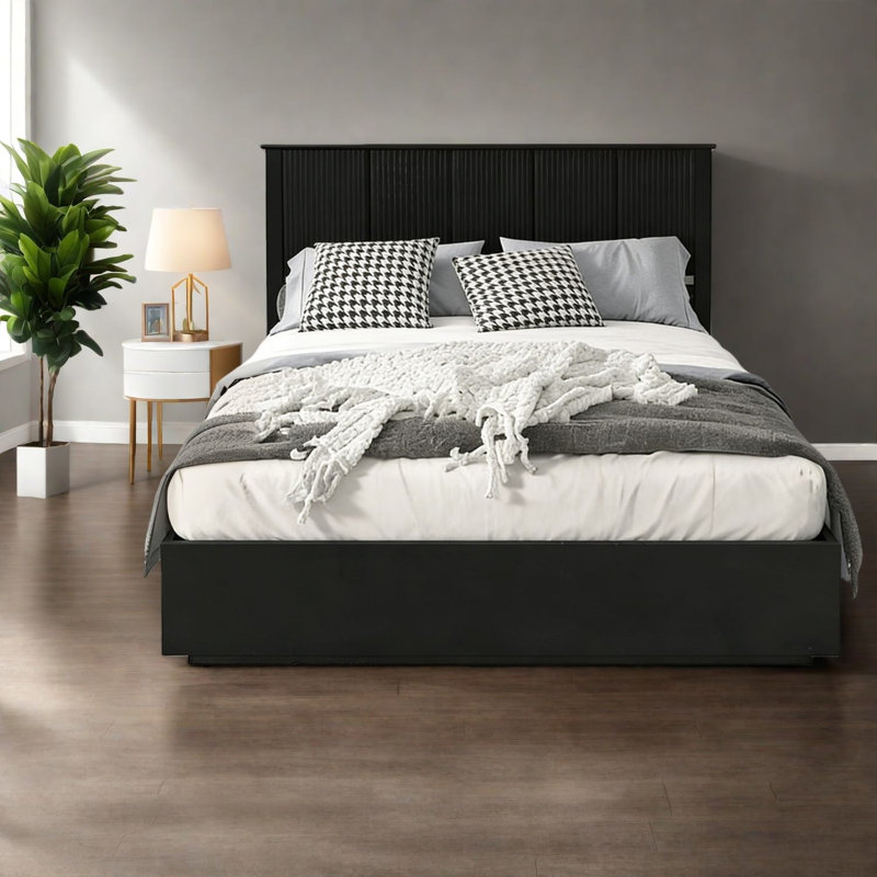 Grand lit durable, structure en bois, design moderne pour la maison