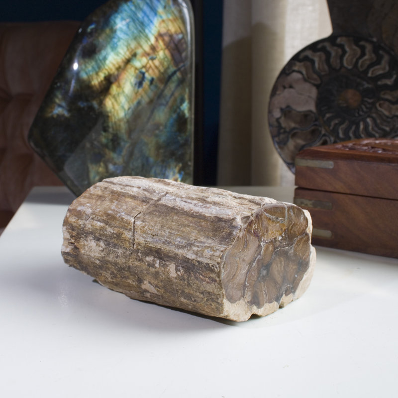 Lassell Crystal
