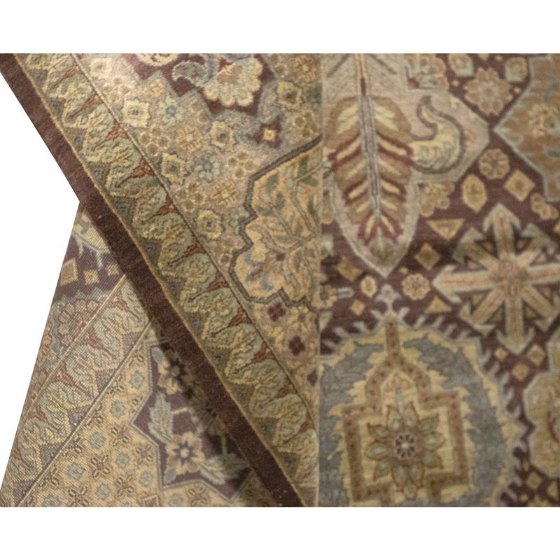 Tapis brun noué à la main de haute qualité