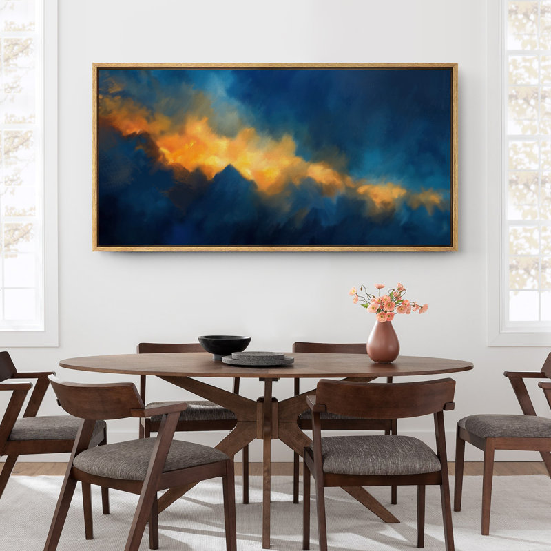 «Fiery Horizon in Midnight Blue», impression sur toile encadrée - décor abstrait nuage audacieux, H 30 po x l 60 po, Naturel