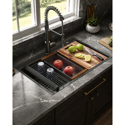 Évier de cuisine 33 "à cuve noire 33", évier de cuisine à cuve simple en acier inoxydable de calibre 16 avec robinet de cuisine
