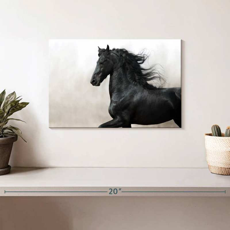Cheval frison noir, H 8 po x l 12 po