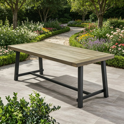 Durable Acacia Wood Outdoor Dining Table For Up To 8 People, Perfect For Barbecues And Garden Parties