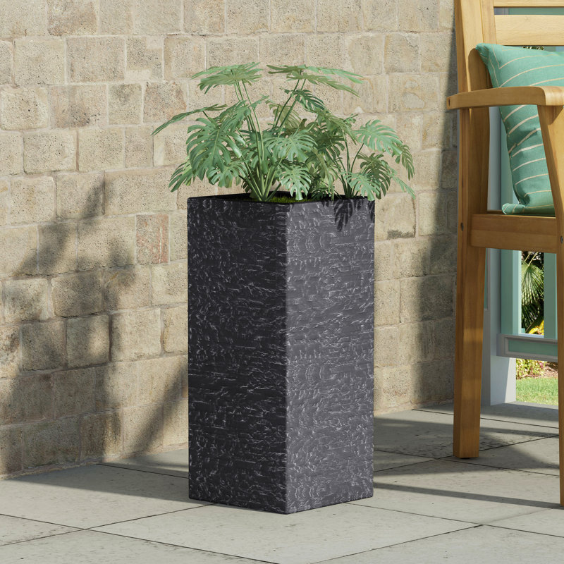 Pot de fleurs d'extérieur Fiorella, H 24,25 po x l 10,75 po x P 10,75 po, Black