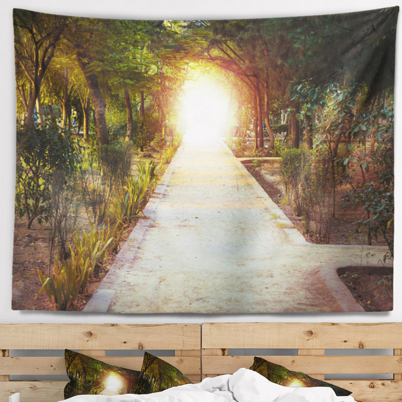 Tapisserie Path to Magical Mystery Woods, H 32 po x l 39 po