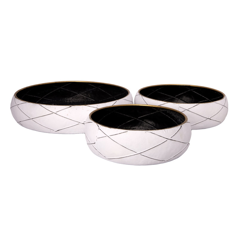 Ensemble de trois pots à fleurs ronds en métal blanc
