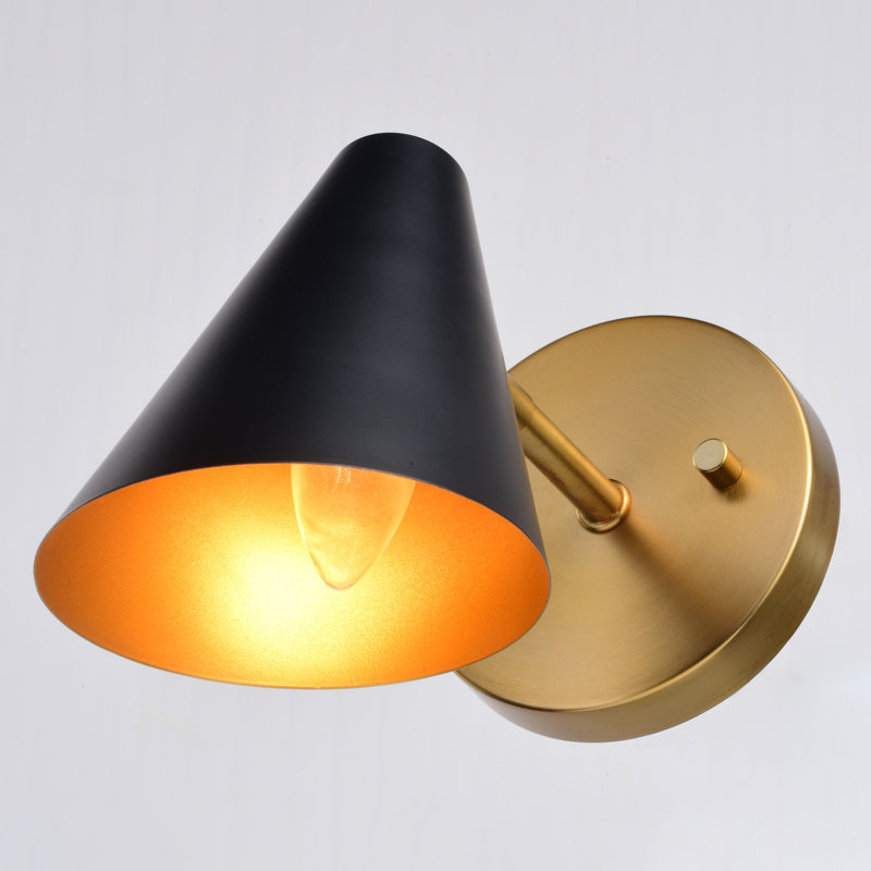 Luisantonio Armed Sconce, Black