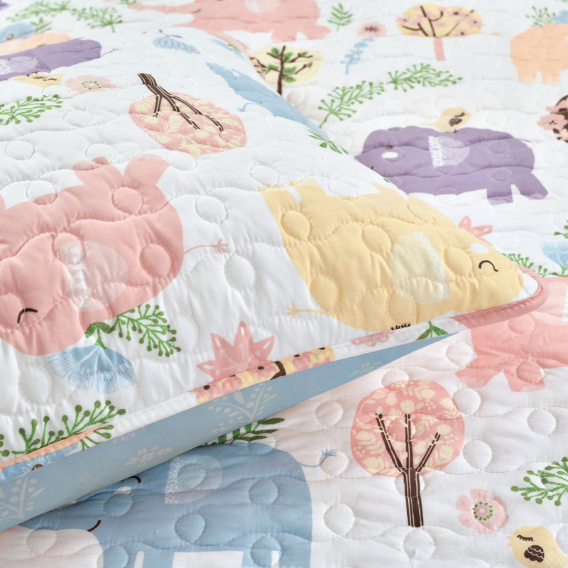 Ashleah 3 - Piece Quilt Set, Full/Queen Quilt + 2 Queen Shams + 1 Throw Pillow, White