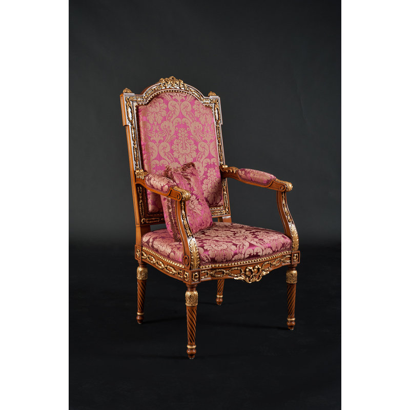 Chaise rembourrée avec accoudoirs mauve