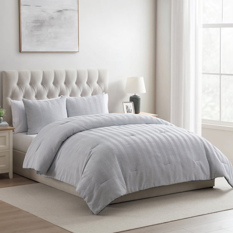 VCNY Home Herringbone 3-Piece Blue Microfiber Comforter Set, Queen Comforter + 2 Standard Shams, Blue