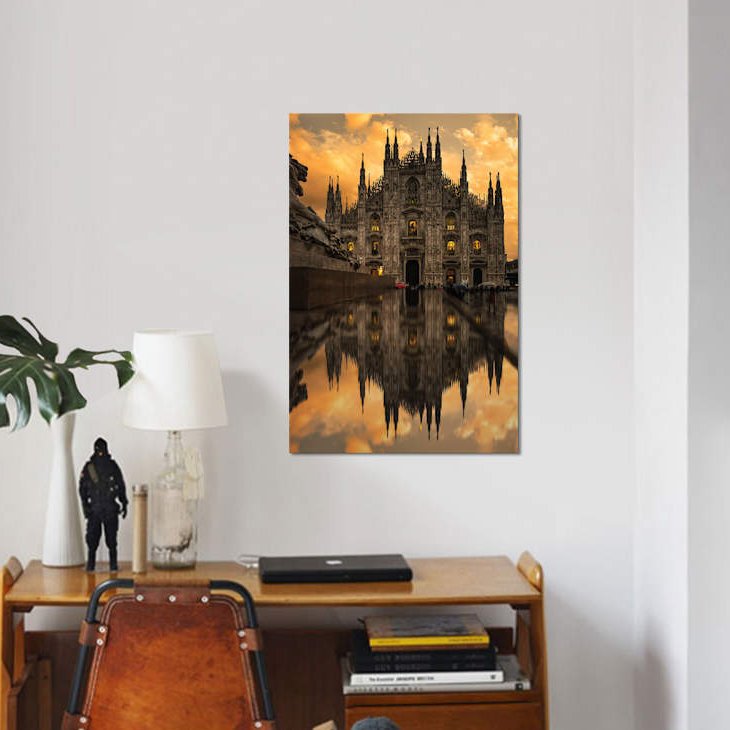 «Milano II» par Enzo Romano, impression sur toile, H 40 po x l 26 po x P 1,5 po, Toile tendue, Pas de tapis