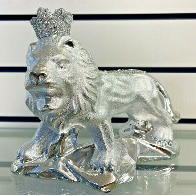 Soares Figurines & Sculptures