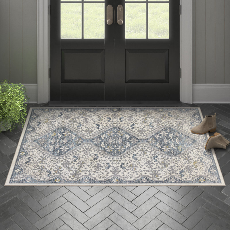 Phoebe Machine WashableOriental Area Rug in Cream/Blue, Rectangle 4' x 6'