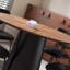 Table de salle à manger en noyer-108952311