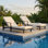 Chaise longue d'extérieur en aluminium 77,8 po avec coussins en oléfine Aden (ensemble de 2)