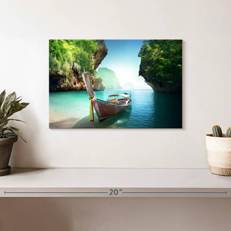 Bateau Mehar sur la plage de Krabi, H 8 po x l 12 po