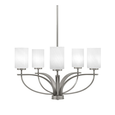 Lustre 5 lumières Cavella illustré avec verre de marbre blanc de 4 po