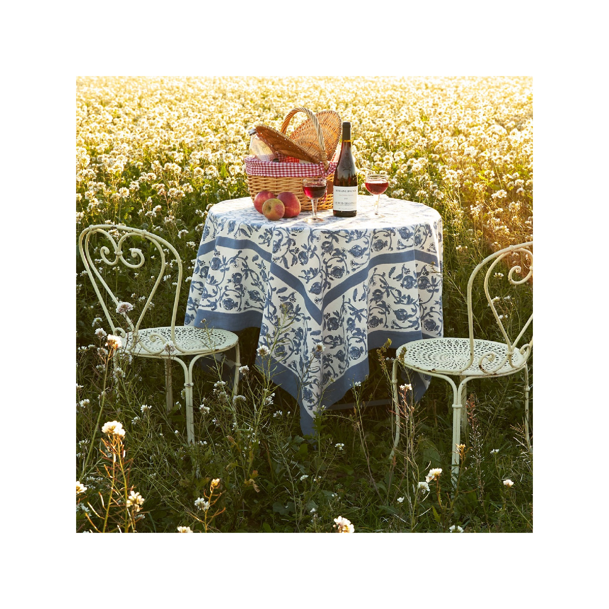 Brona Floral Tablecloth, 71" Square, Blue