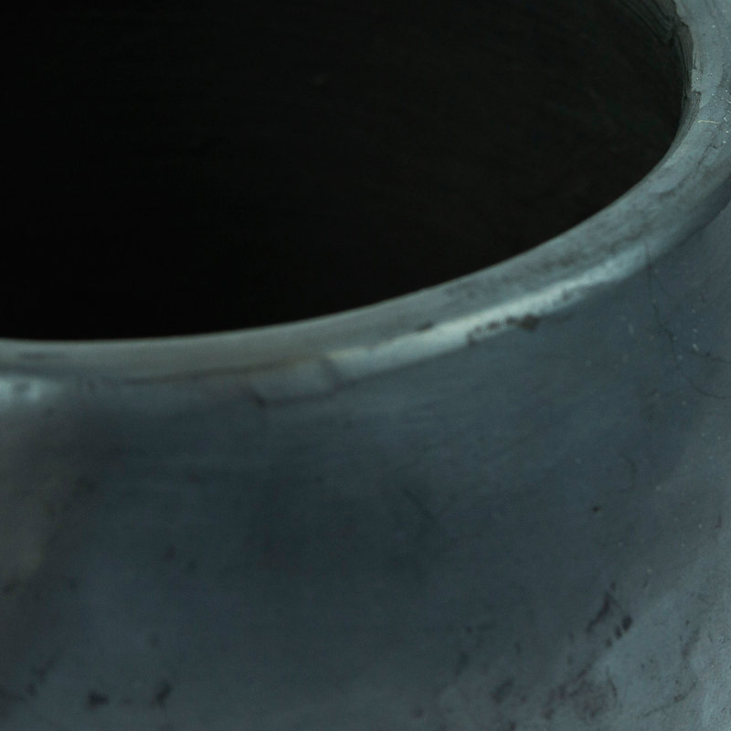 Grande tasse barro nègre fabriquée à la main Red Barrel Studio®