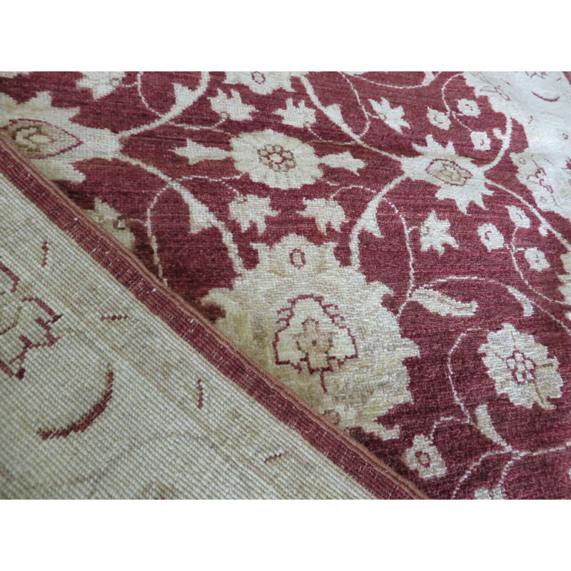 Tapis de surface en laine rouge 3 pi 10 po x 5 pi 8 po one-of-kind à la main noué la Mease