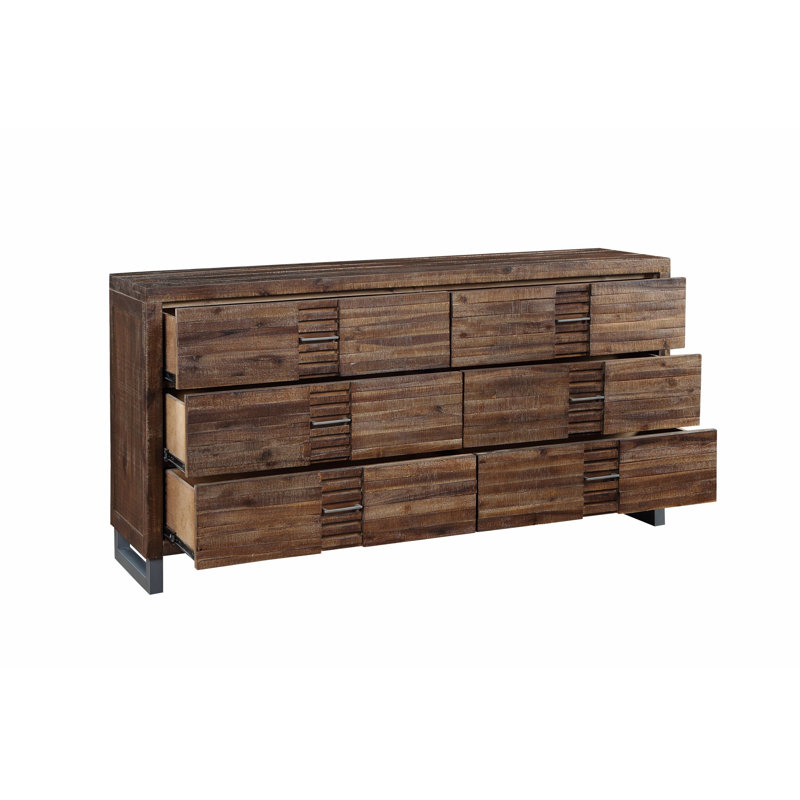Commode classique avec six tiroirs pour la chambre à coucher