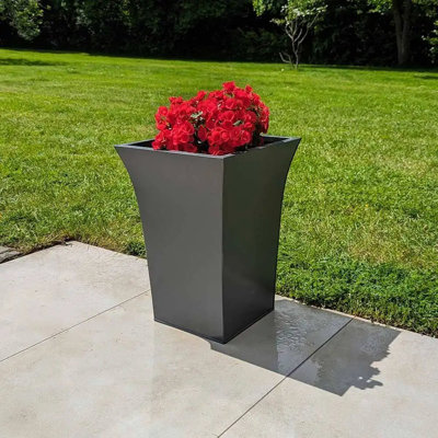 Blizzard Metal Planter Box