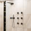 Système de douche complet thermostatique mural avec affichage numérique et jets corporels
