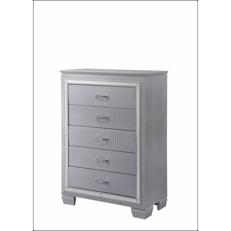Commode haute moderne à cinq tiroirs avec accents de miroir et quincaillerie de finition chromée, parfaite pour les solutions de rangement élégantes