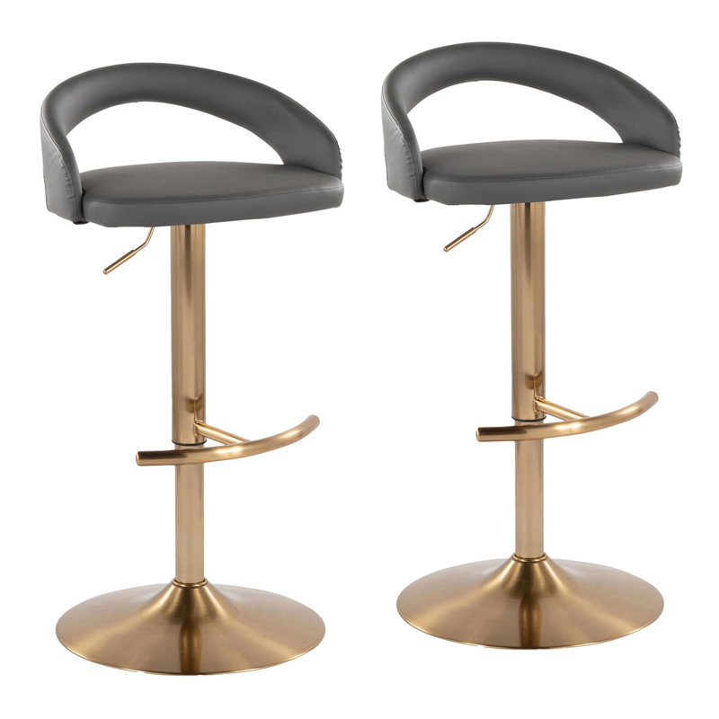 Ensemble de 2 tabourets pivotants réglables avec structure en métal doré, siège en similicuir gris et repose-pieds arrondi en T pour un comptoir et un bar polyvalents.