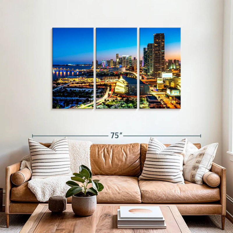 Sirci, centre-ville de Miami la nuit, H 36 po x l 57 po