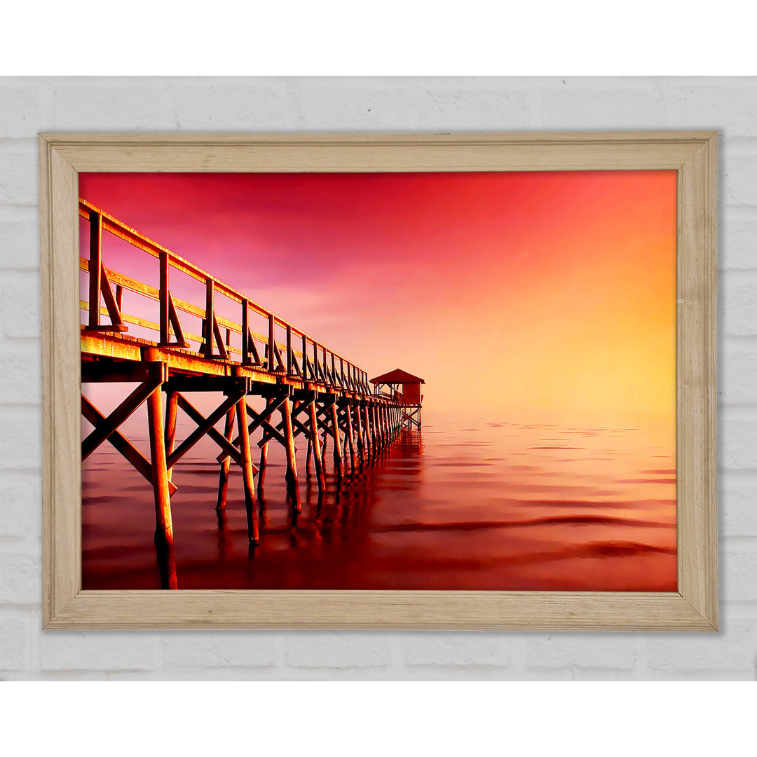 Tranquil Ocean Pier Pink Gerahmter Druck