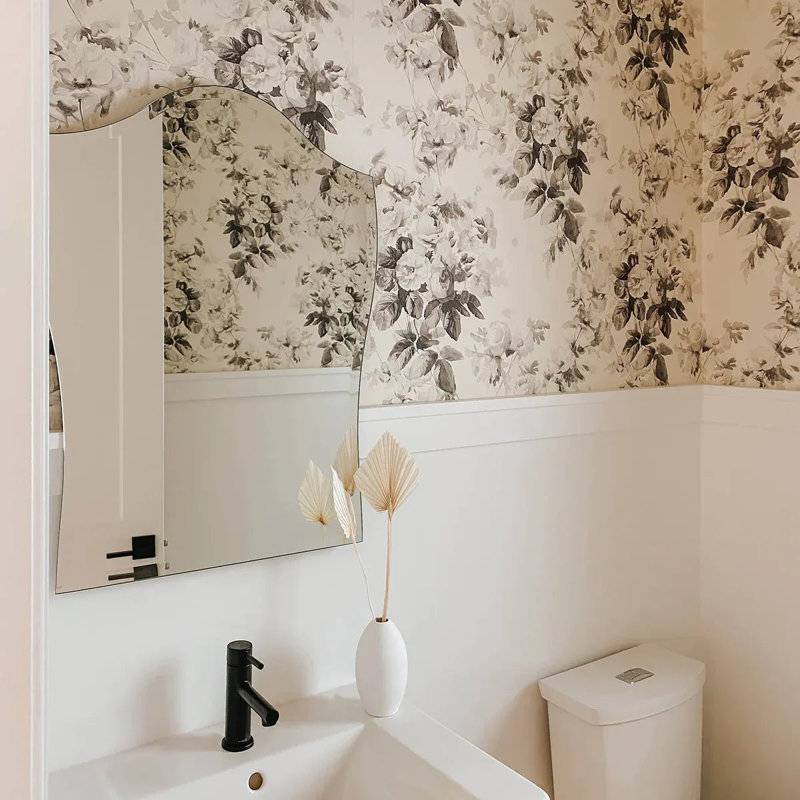 LONDON ROSE Traditional Wallpaper, Smoke Gray