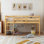 Lit mezzanine simple en bois avec échelle, conception peu encombrante pour les petites pièces et utilisation multifonctionnelle