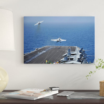 « f/a-18f super hornets launch from the aircraft carrier uss enterprise », reproduction de photo sur toile