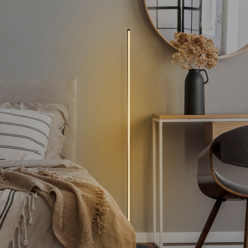 Lampe sur pied colonne 60,13 po Cawe, Noir