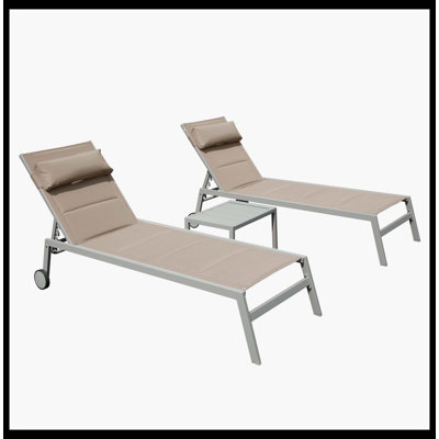 Outdoor Patio Chaise Lounge Set Of 3, Durable Aluminum Pool Lounge Chairs With Side Table & Lockable Wheels, PVC-coated polyester Padded Adjustable Recliners With All-Weather Resistance For Poolside, Beach, Yard & Balcony (Khaki)