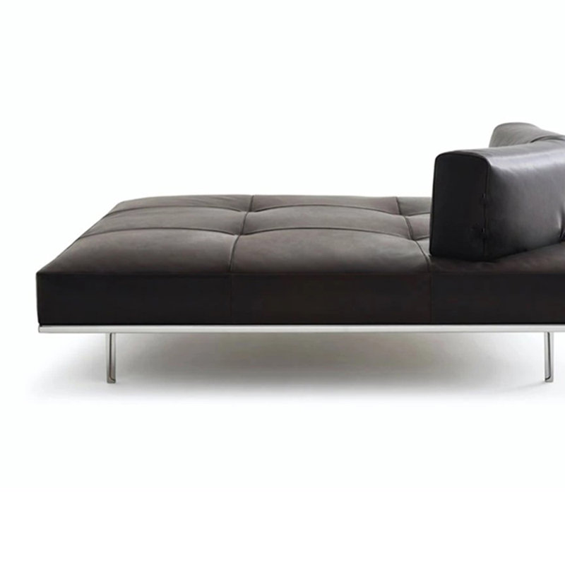 Chaise en pin élégante et confortable