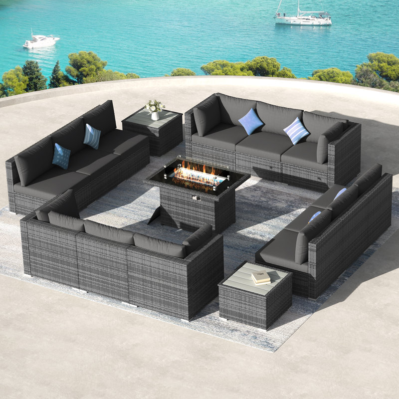 Ensemble de conversation modulaire en osier d'extérieur 15 pièces avec table de foyer au propane de 43 po, 2 tables d'appoint et coussins